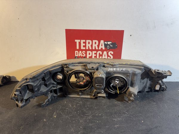 Farol Frontal Renault Laguna II / I Esquerdo 8200002845