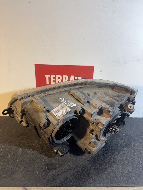 Farol Frontal VW Transporter T5 7E1941016H