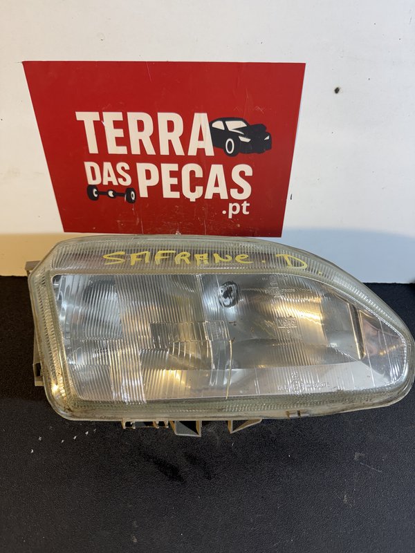 Farol Frontal Renault Safrane Direito 7701035043