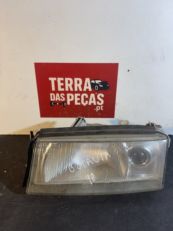 Farol Frontal Skoda Octavia I Esquerdo 1U1941017A