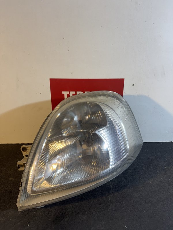 Farol Frontal Renault Master II Esquerdo 8200163516