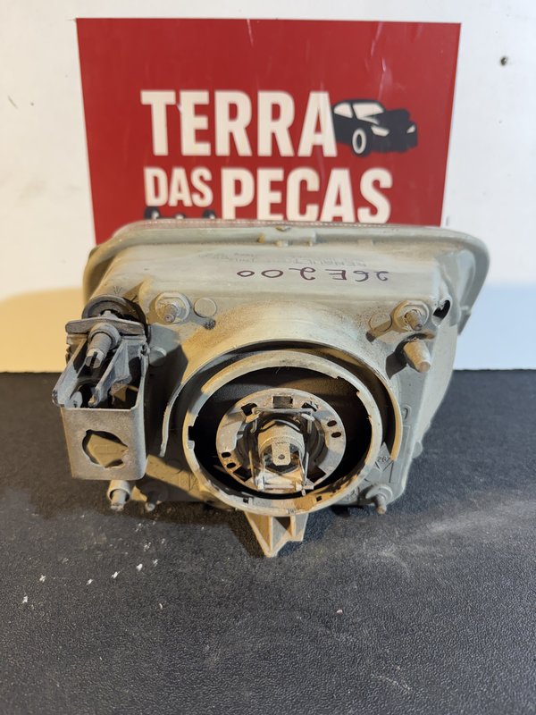 Farol Frontal Renault Express Esquerdo 7701039726