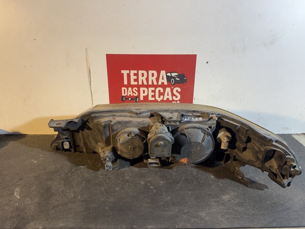 Farol Frontal Renault Laguna II Direito 82000163324 XENON