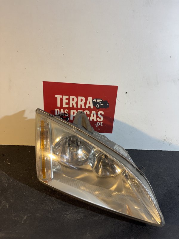 Farol Frontal Ford Focus II Direito 4M51-13W029-AF