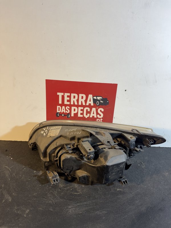 Farol Frontal Ford Focus II Direito 4M51-13W029-AF