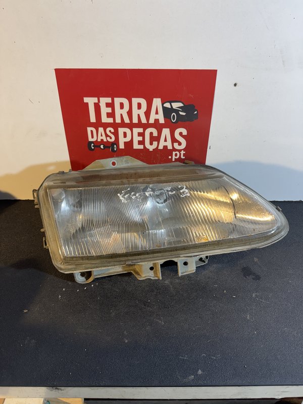 Farol Frontal Renault Espace III Direita 7700820119