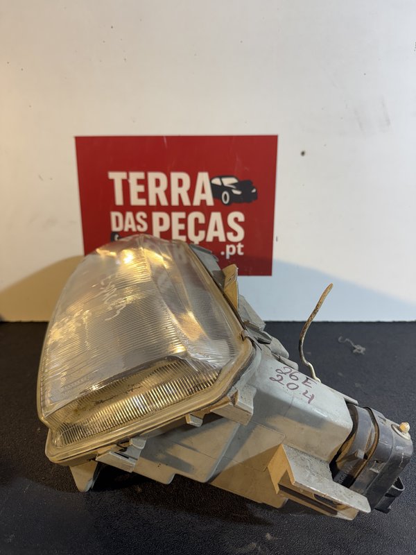 Farol Frontal Renault Espace III Esquerda 7700820118