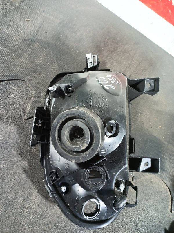 Farol Frontal Renault Clio II / I Esquerdo 7701045168