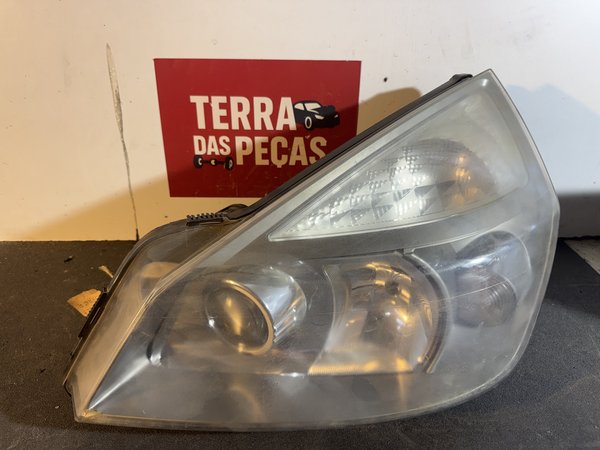 Farol Frontal RENAULT Espace IV Esquerdo 7701053975 XENON