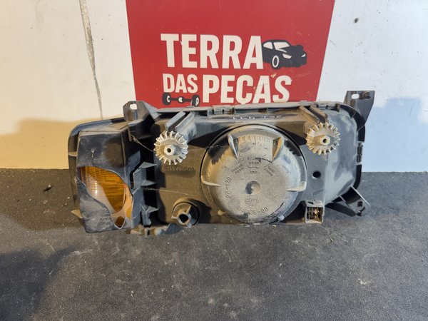 Farol Frontal VW Passat B4 Esquerdo 13347000