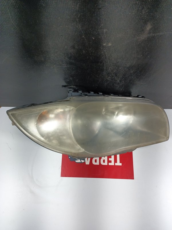 Farol Frontal BMW E87 Direito 6924486