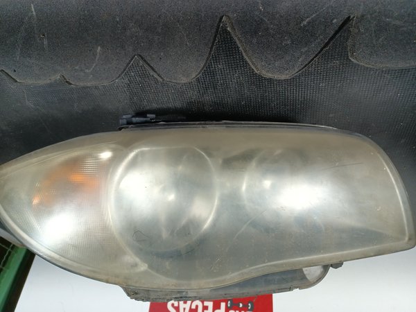 Farol Frontal BMW E87 Direito 6924486