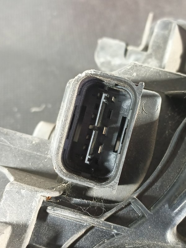 Farol Frontal BMW E87 Direito 6924486