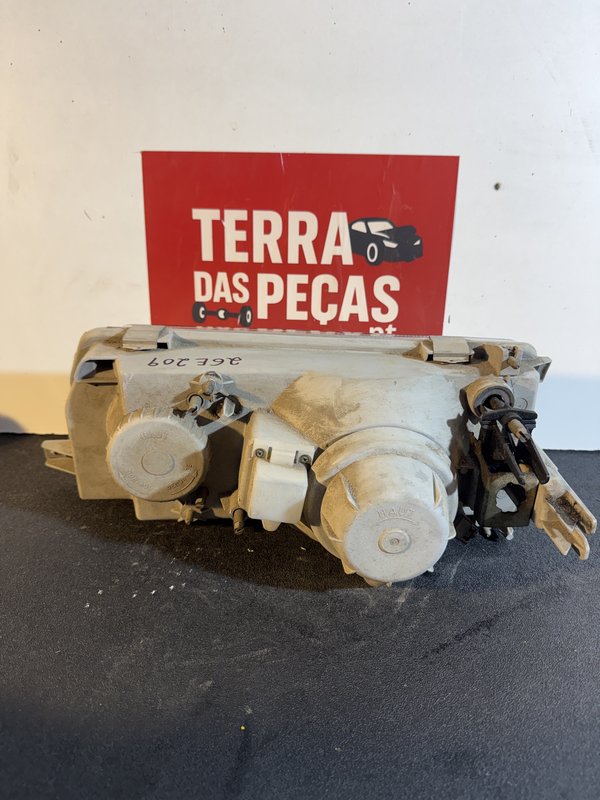 Farol Frontal Renault 11 Direito 082635