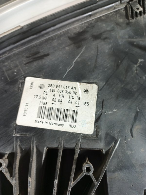 Farol Frontal VW Passat B5.5 Direito 3B0941016AN
