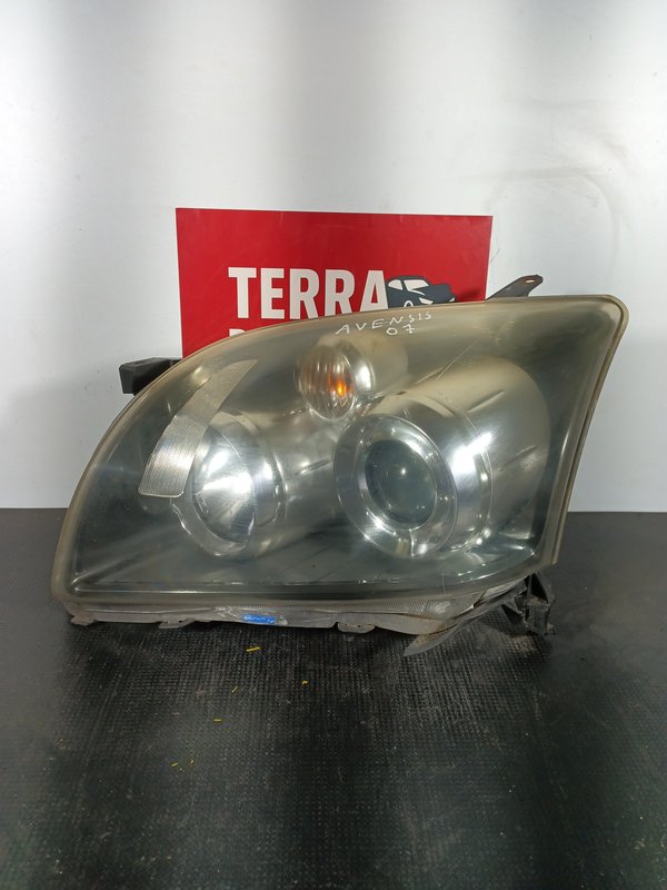 Farol Frontal TOYOTA Avensis T25 esquerda 8117005240 fase II