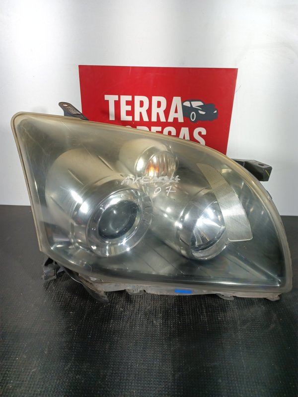 Farol Frontal TOYOTA Avensis T25 Direito 8113005240 fase II