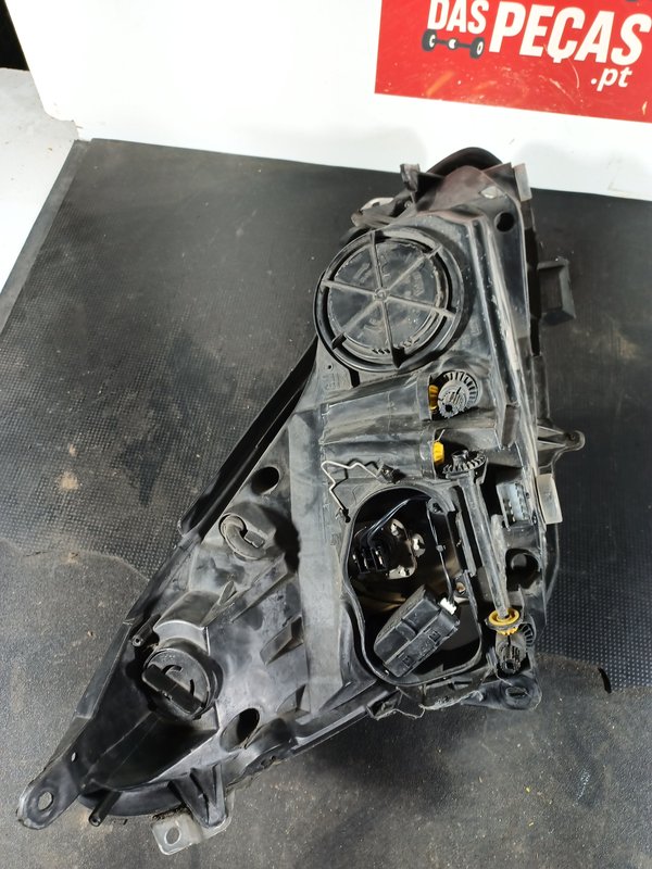 Farol Frontal OPEL Corsa D Esquerdo 13186381