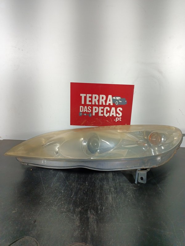 Farol Frontal PEUGEOT 407 Esquerdo 9656668880