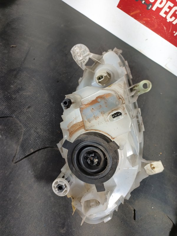 Farol Frontal SMART forTwo I Esquerdo 0301088313