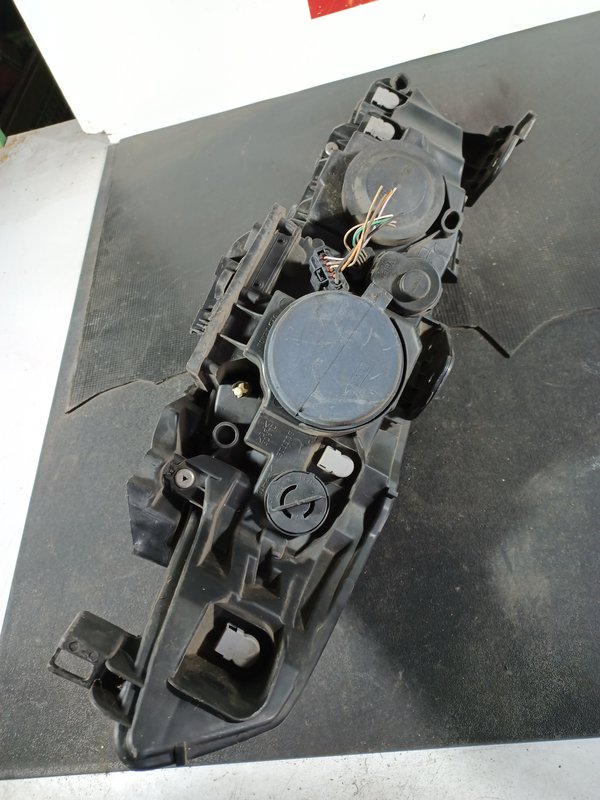 Farol Frontal RENAULT Laguna II Fase II 8200555906