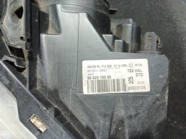 Farol Frontal PEUGEOT 3008 II 9682519080