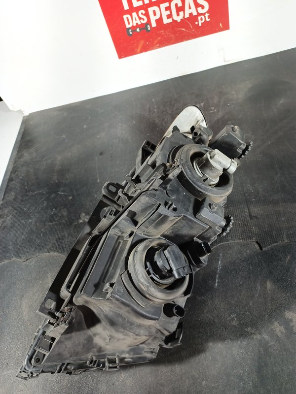 Farol Frontal BMW e46 Esquerdo 63126906493