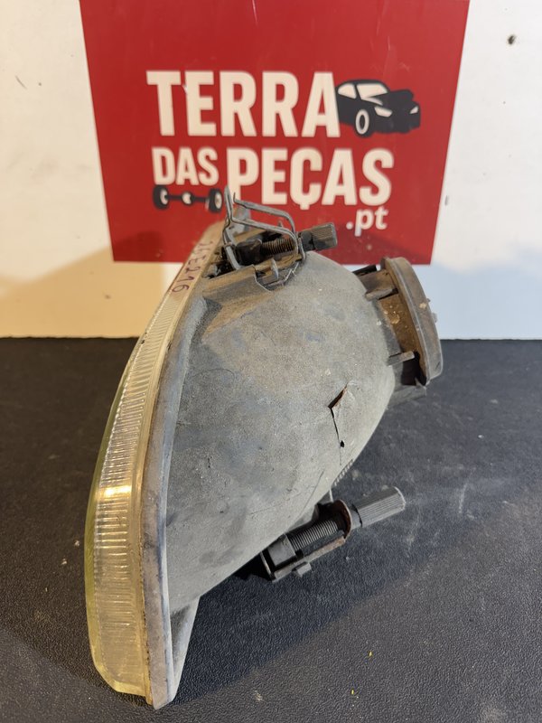 Farol Frontal Ford Fiesta III Direito 89FG13005C2A