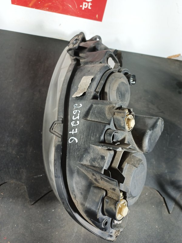 Farol Frontal ALFA ROMEO 147 II Esquerdo 50517865