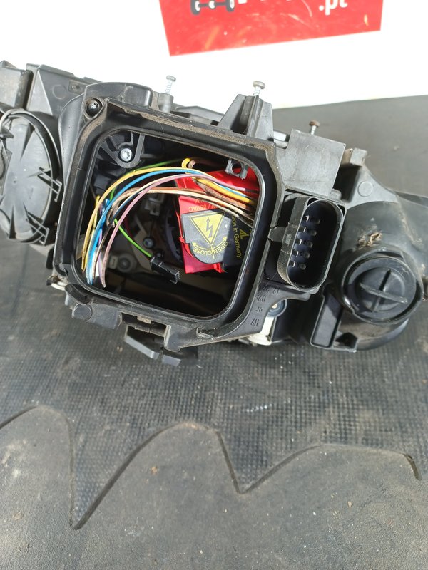 Farol Frontal AUDI A3 8P 8P0941003D