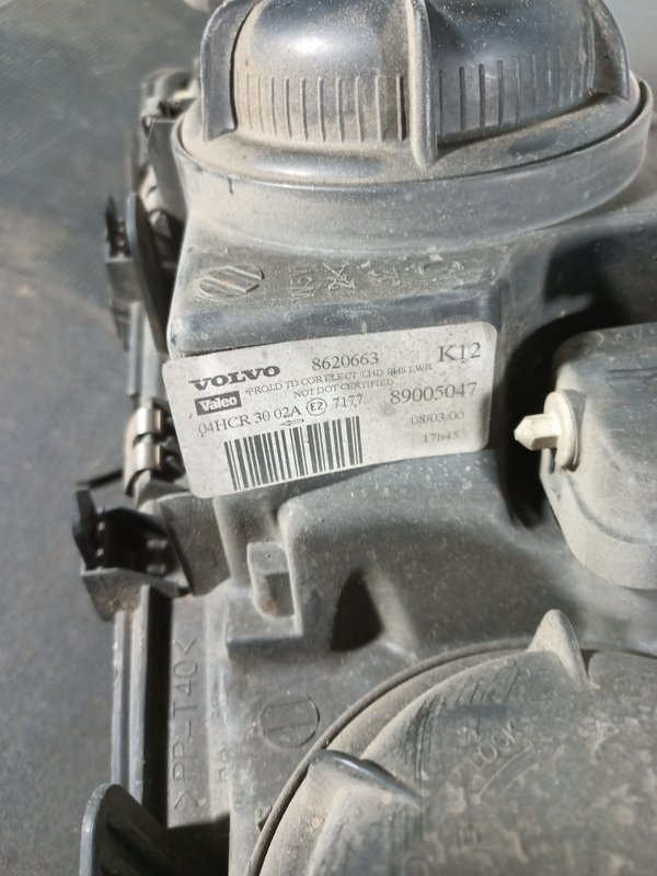 Farol Frontal VOLVO S80 Direito 8620663