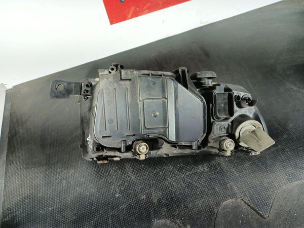 Farol Frontal SKODA Fabia I Esquerdo 6Y1941015H