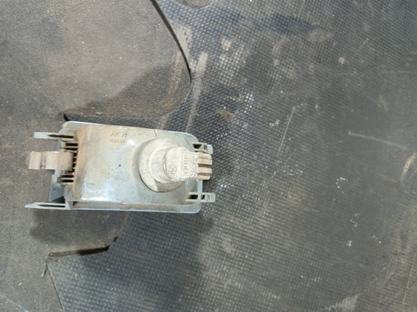 Farol Frontal VW GOLF III ESQ 1H0953155C PISCA