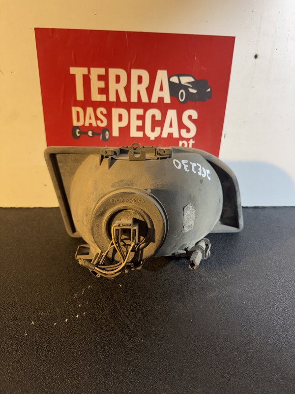 Farol Frontal Ford Fiesta III Esquerdo 89FG13006A4A