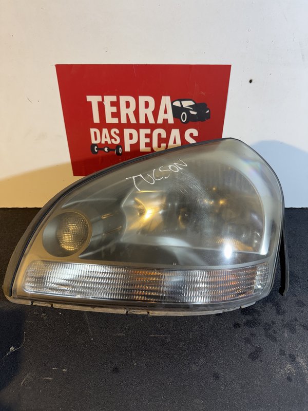 Farol Frontal Hyundai Tucson I Esquerda 921032E021