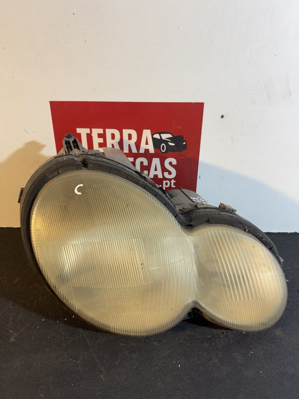 Farol Frontal Mercedes CL203 Direito A2038200461