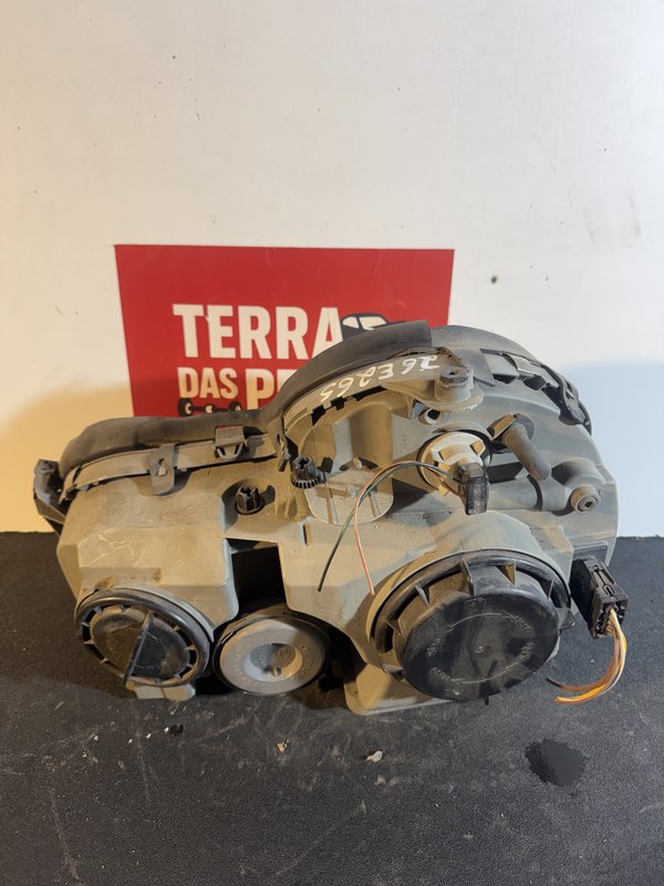 Farol Frontal Mercedes W210 Direito 2108200461