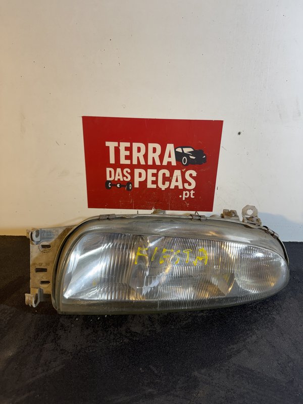Farol Frontal Ford Fiesta IV Direito 96FD13006BB
