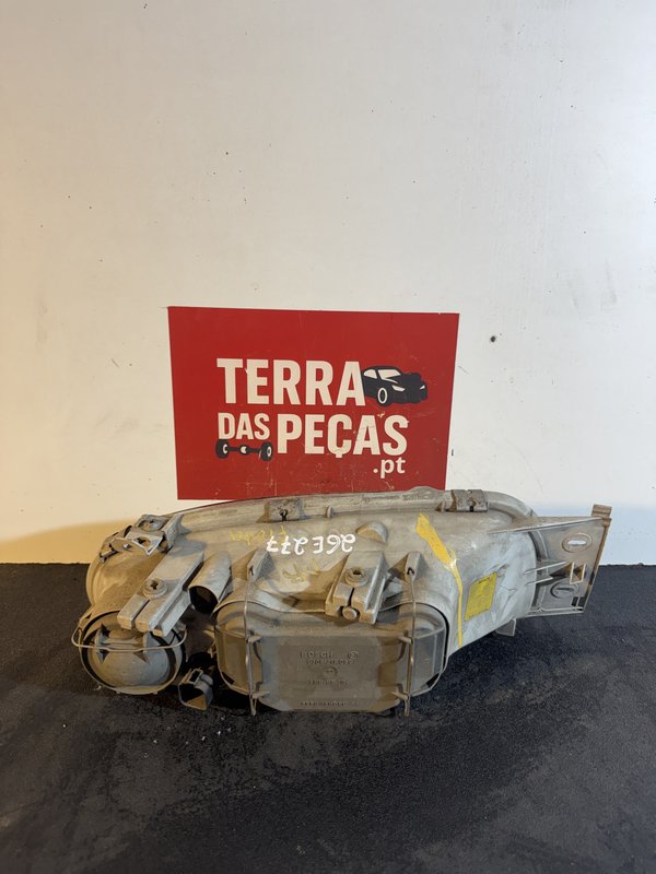 Farol Frontal Ford Fiesta IV Direito 96FD13006BB