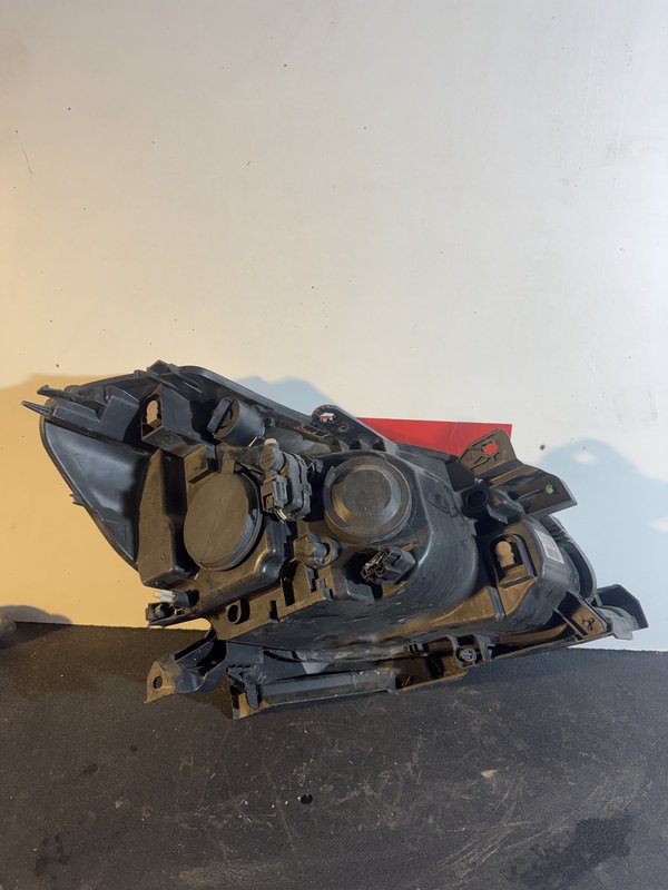 Farol Frontal Renault Clio III / I Esquerdo 8200459824