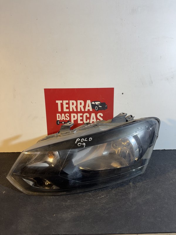 Farol Frontal VW Polo 6R Esquerdo 6R1941015E