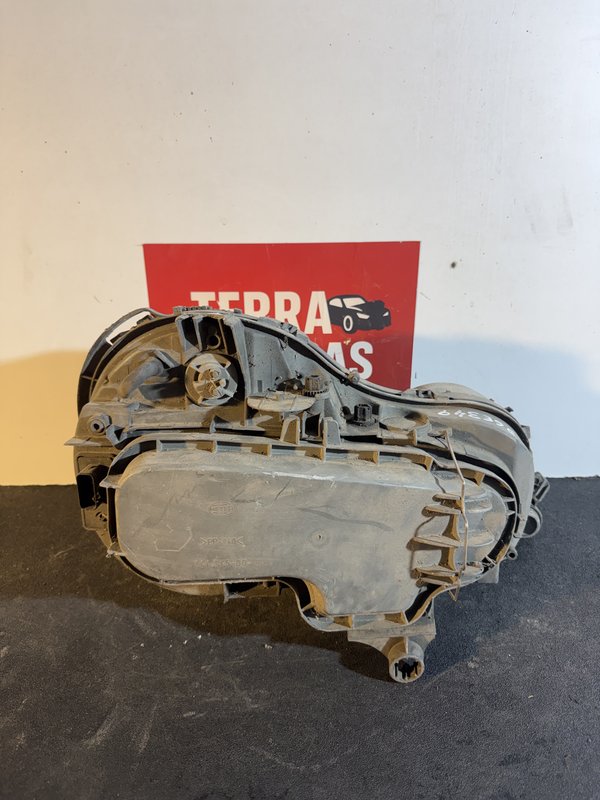 Farol Frontal Mercedes W210 Esquerdo 2108203361
