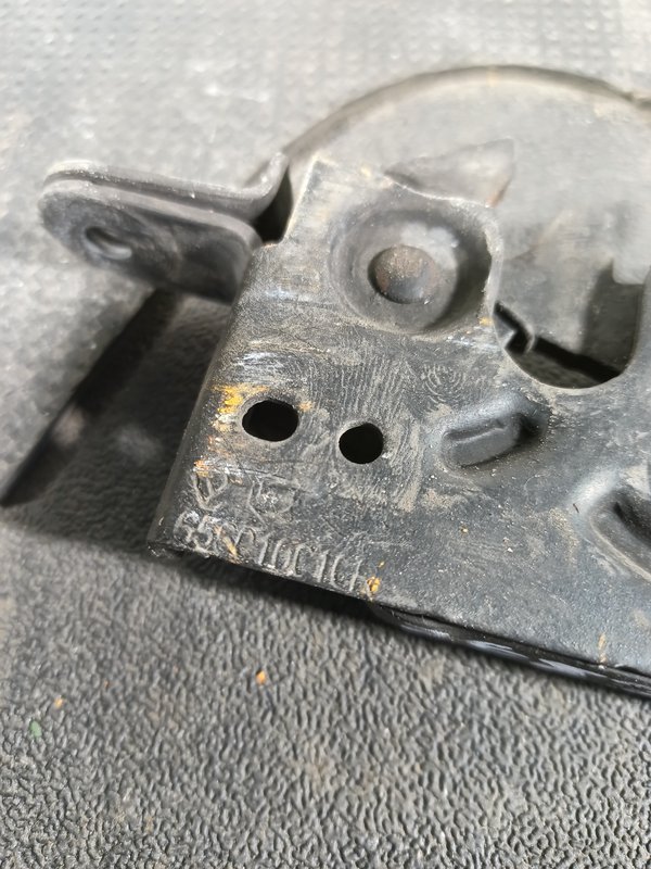 Fecho RENAULT MEGANE III 656010010R