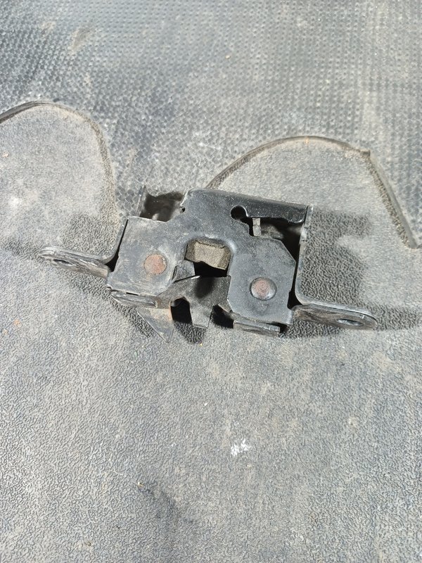 Fecho RENAULT MEGANE III 656010010R