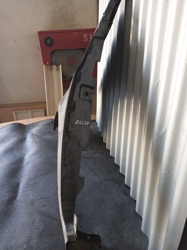 Guarda Lamas Renault Clio III ESQUERDO 185 Cinzento