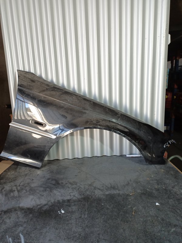 Guarda Lamas BMW Serie 3 E46 Coupe DIREITO Preto