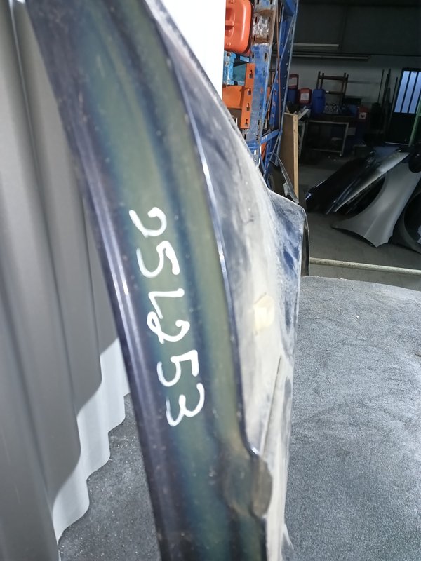 Guarda Lamas BMW Serie 3 E46 DIREITO fase I 41358240406 Azul Escuro