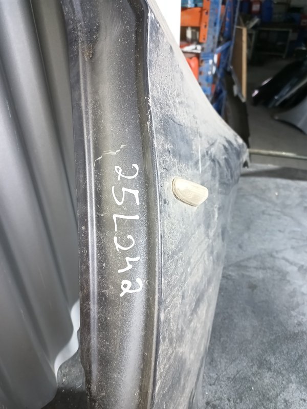 Guarda Lamas BMW Serie 3 E90 DIREITO Preto