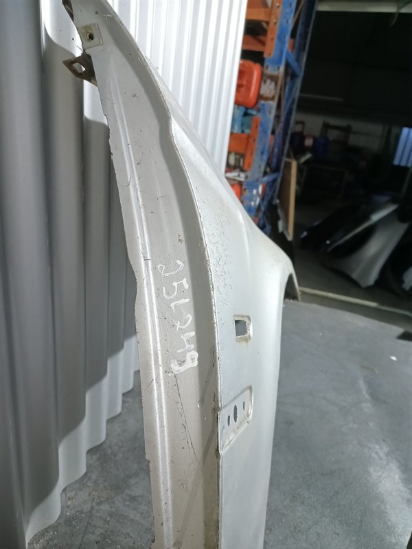 Guarda Lamas BMW Serie 3 E46 Compact ESQUERDO Cinza