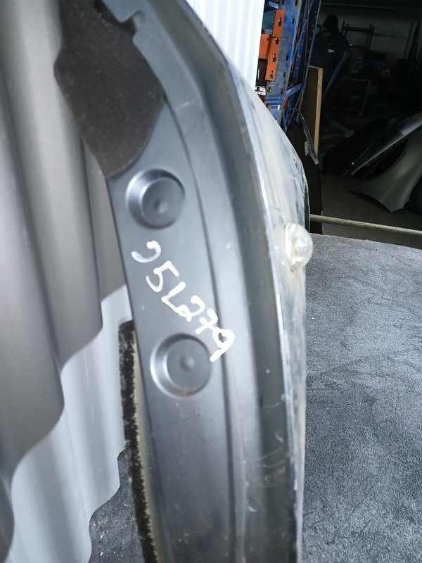 Guarda Lamas Peugeot 407 DIREITO Cinzento